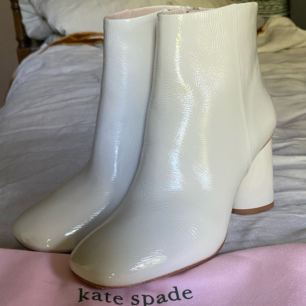 Kate Spade Rudy patent leather bone mod bootie size 6.